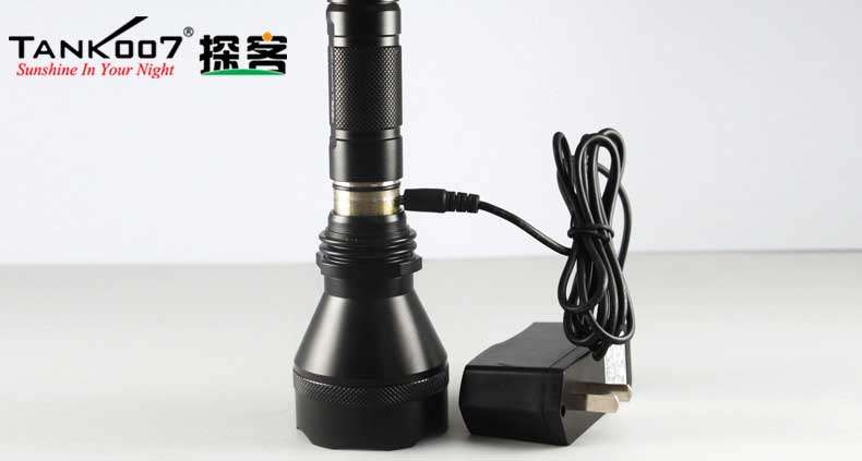 1455525631886614.jpg 強光手電筒.jpg